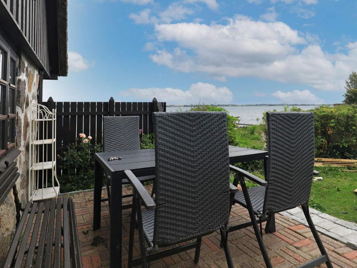 4 Person Holiday Home In Mesinge Ngoại thất bức ảnh